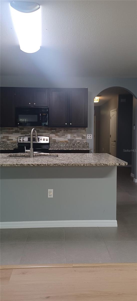 Image 16 of 37 For 5225 11th Street E