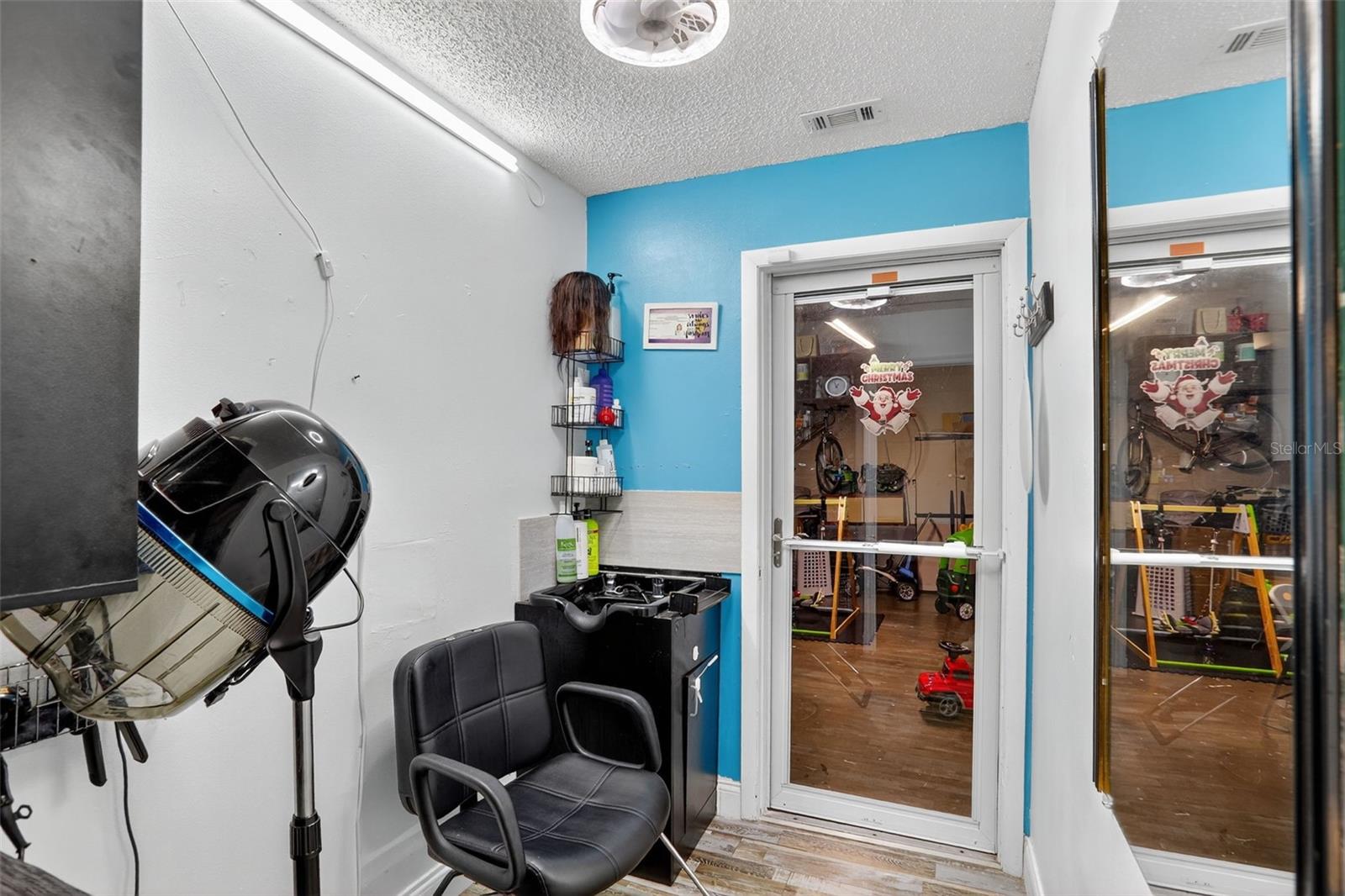 Image 16 of 52 For 635 Moss Park Court