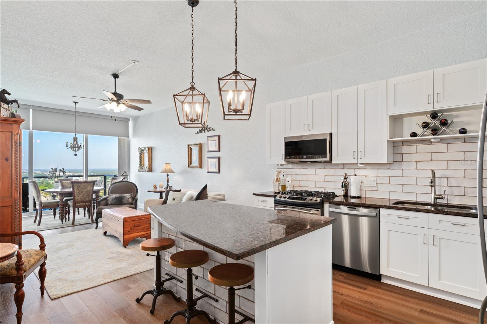 Image 4 of 30 For 150 Robinson Street 30b-7