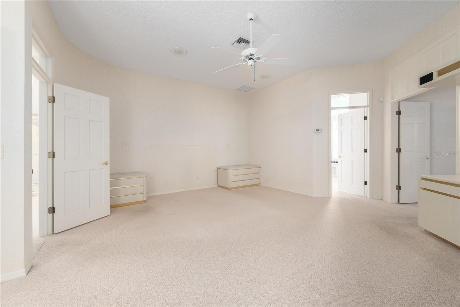 Image 11 of 42 For 235 Promenade Circle