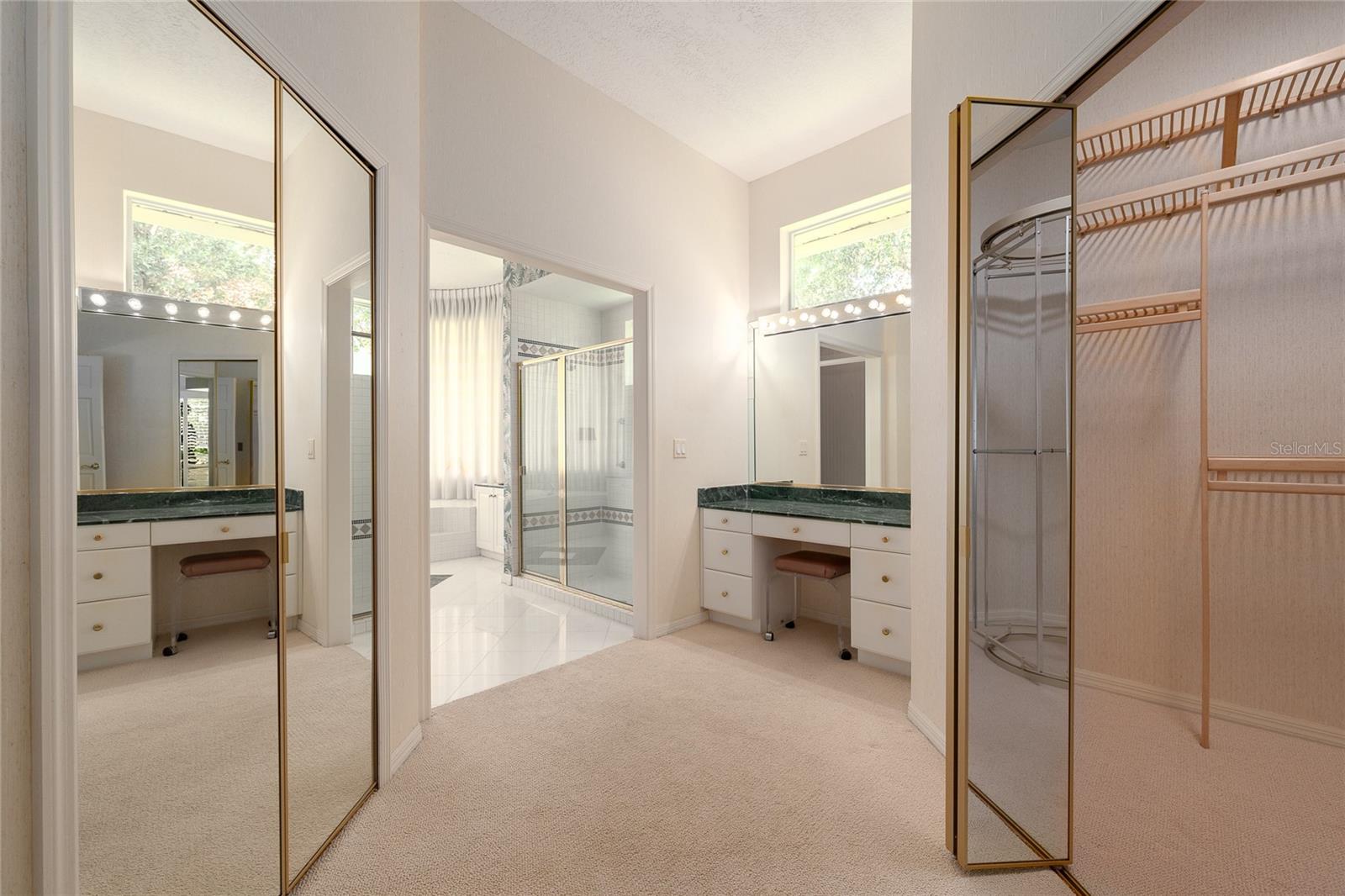 Image 16 of 42 For 235 Promenade Circle