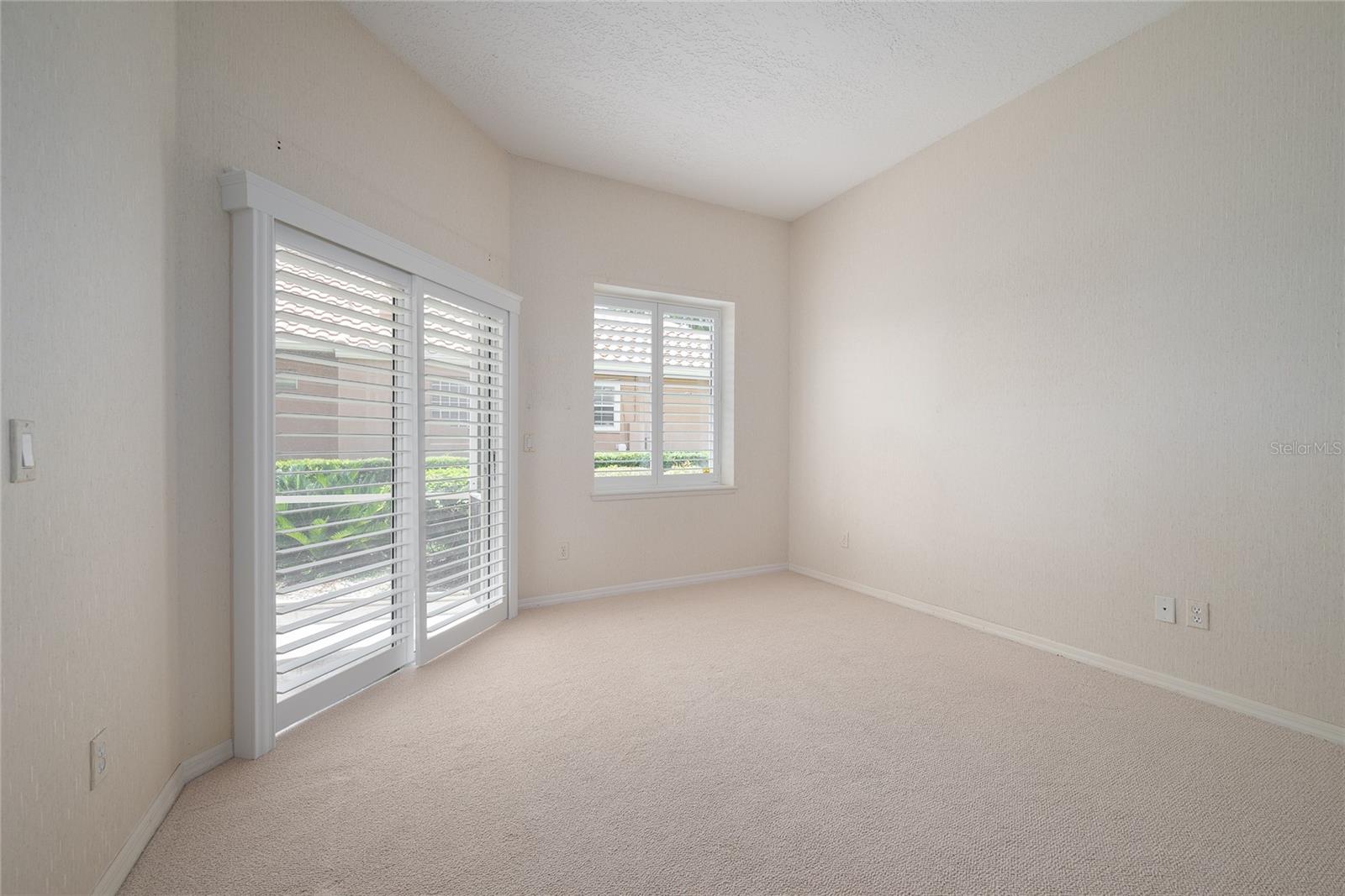 Image 19 of 42 For 235 Promenade Circle