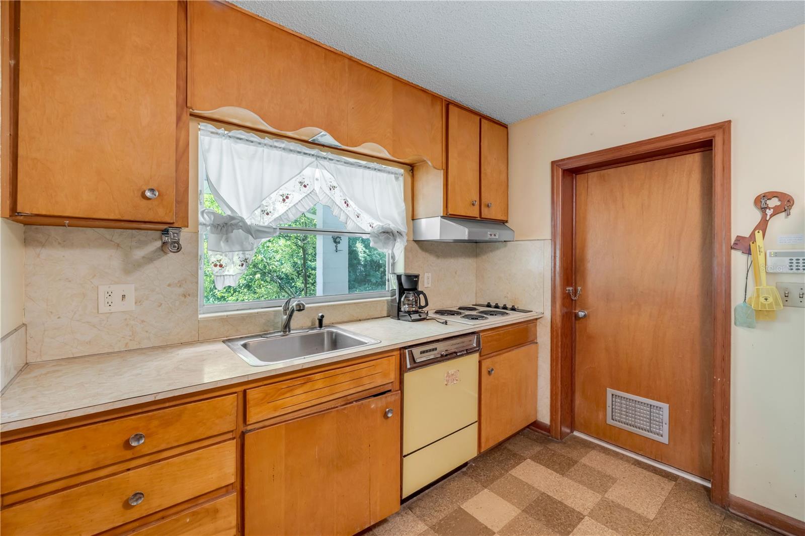 Image 10 of 28 For 221 Delespine Drive