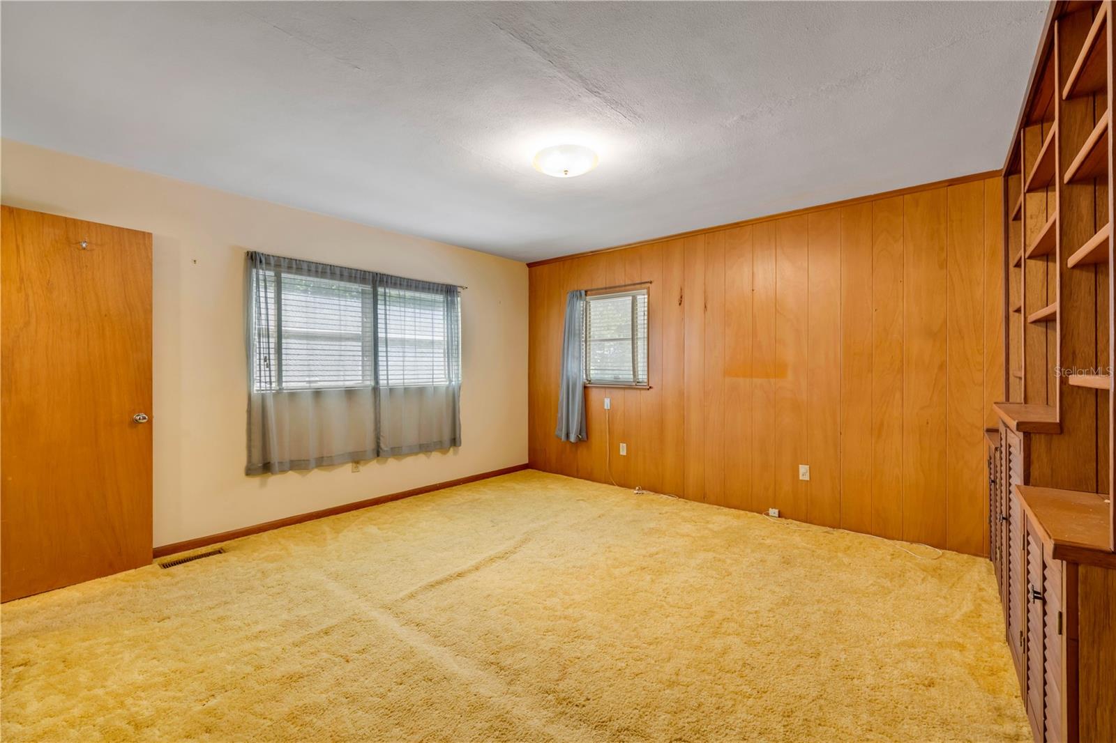 Image 17 of 28 For 221 Delespine Drive