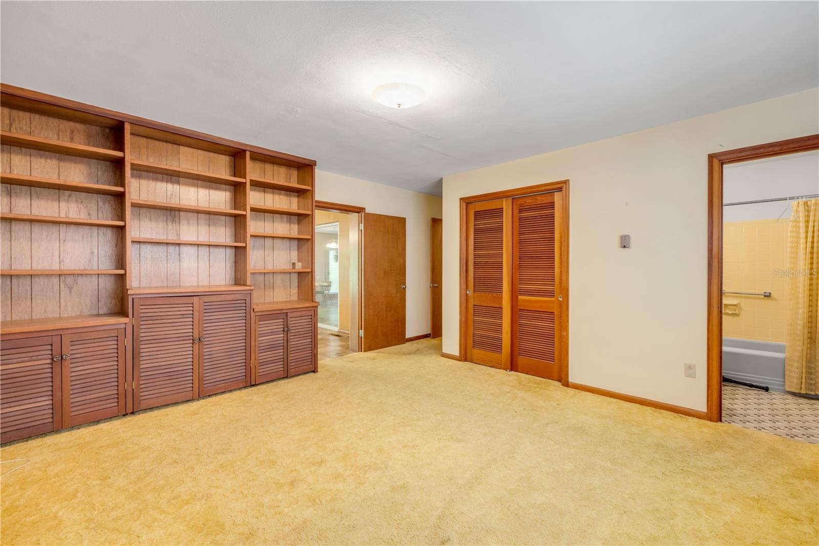 Image 18 of 28 For 221 Delespine Drive