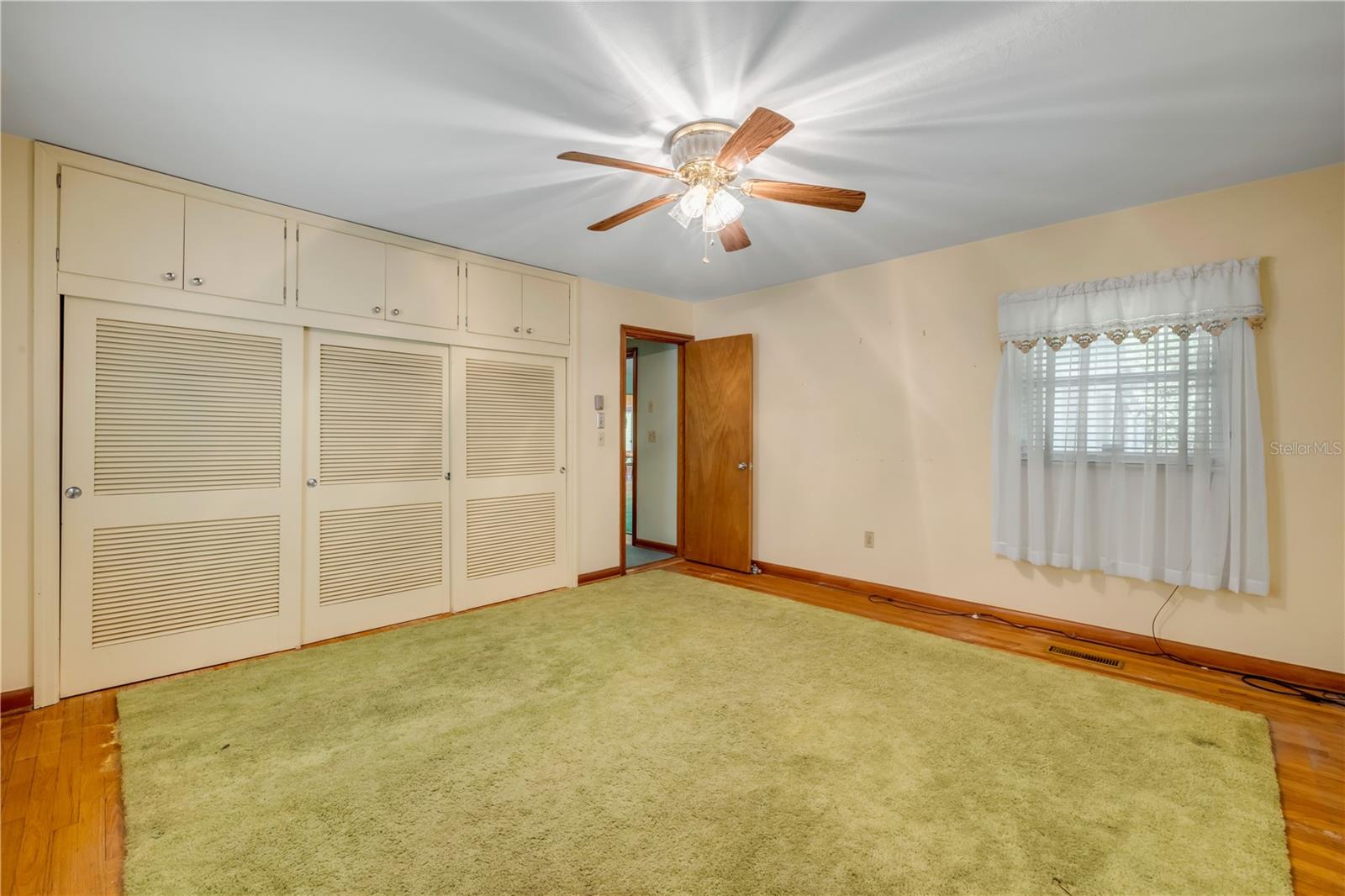 Image 20 of 28 For 221 Delespine Drive