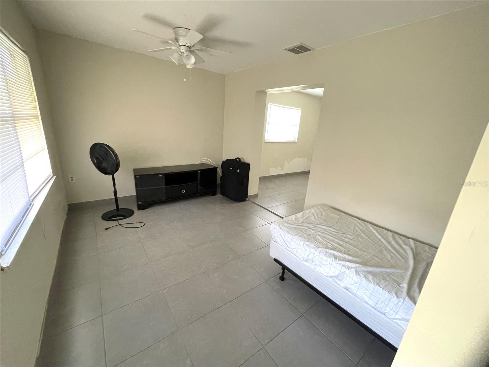 Image 16 of 20 For 895 Tropicana Court