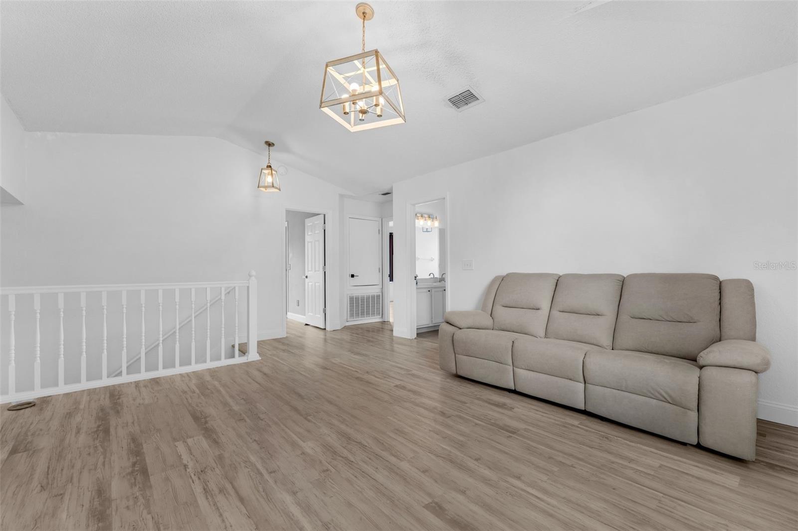Image 12 of 41 For 2503 Rolling Broak Drive
