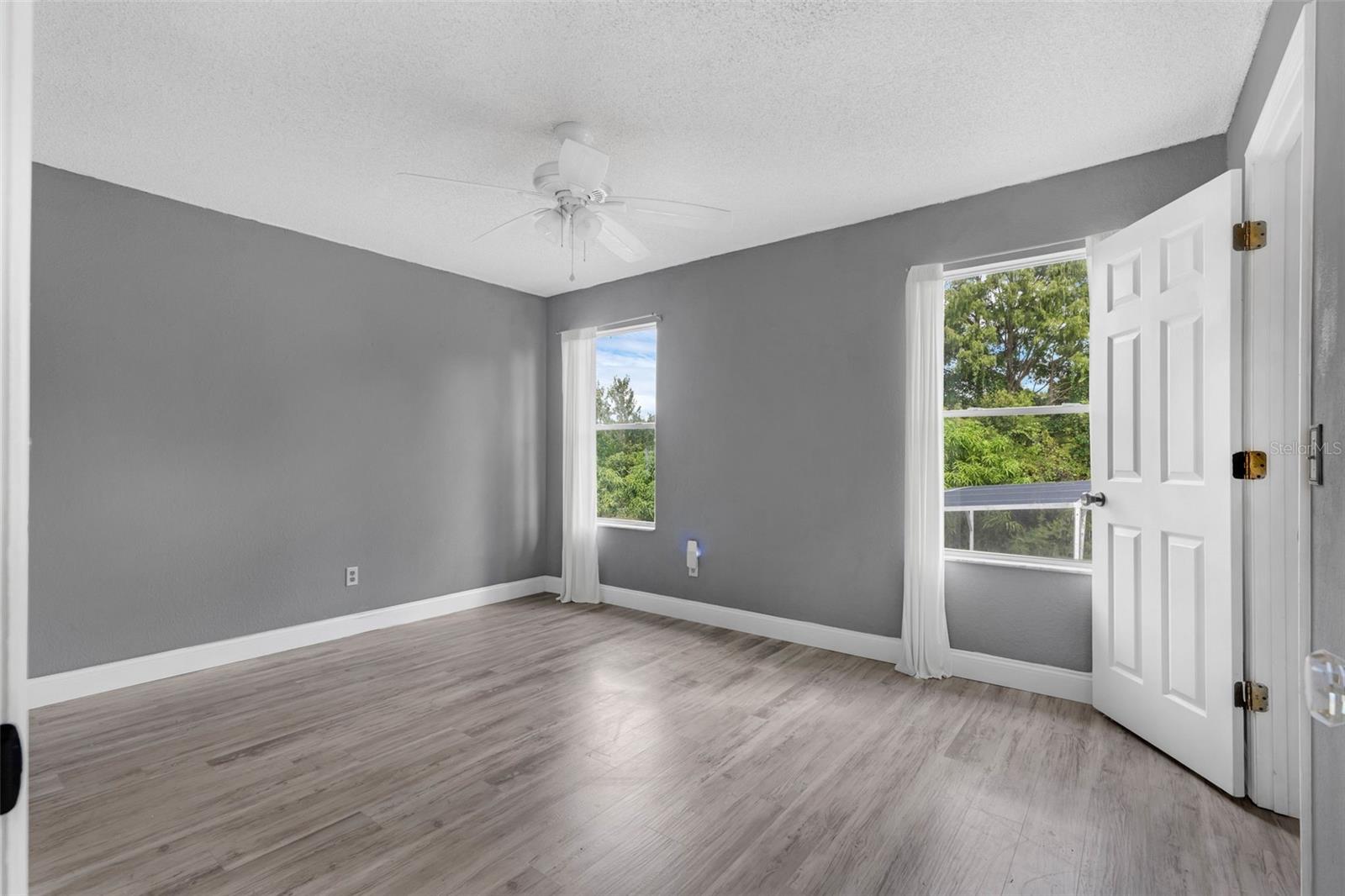 Image 13 of 41 For 2503 Rolling Broak Drive