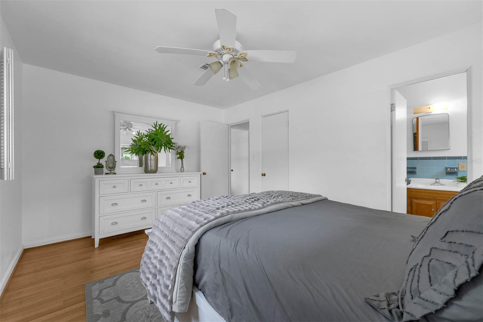 Image 15 of 42 For 3019 Clemwood Street