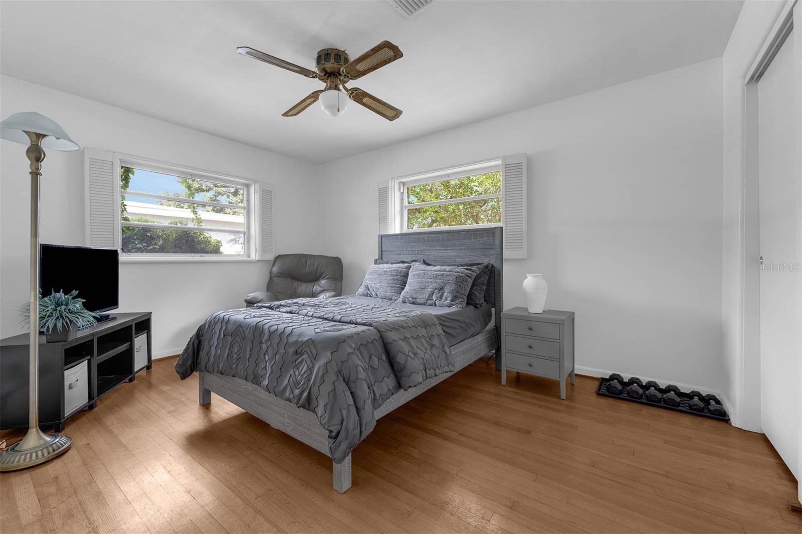 Image 21 of 42 For 3019 Clemwood Street