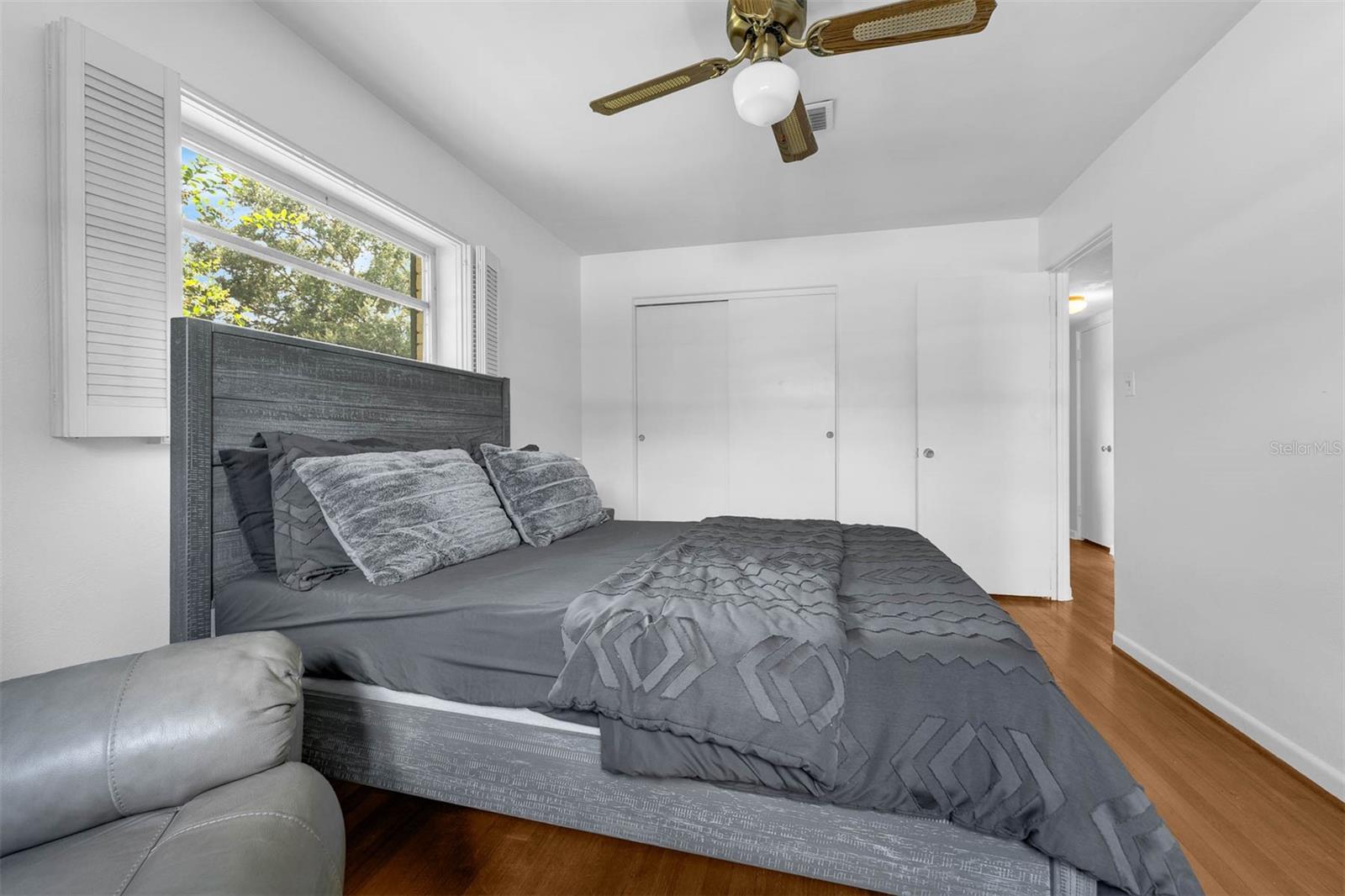 Image 22 of 42 For 3019 Clemwood Street