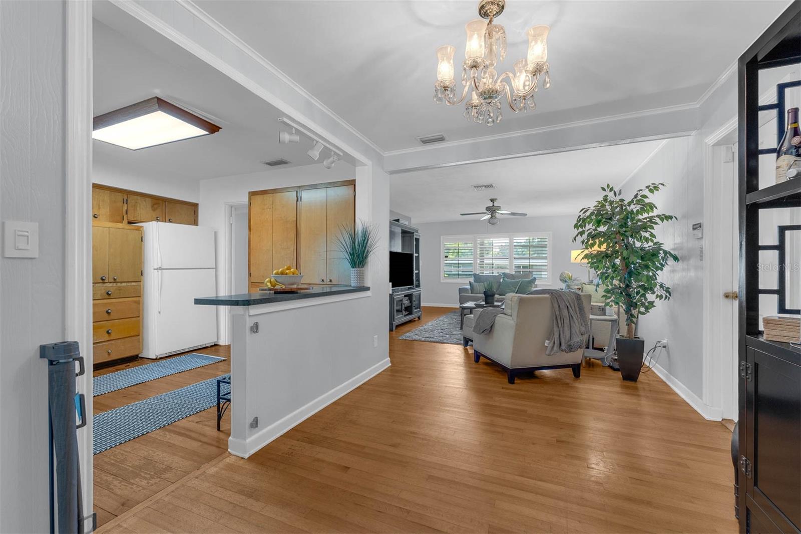 Image 6 of 42 For 3019 Clemwood Street