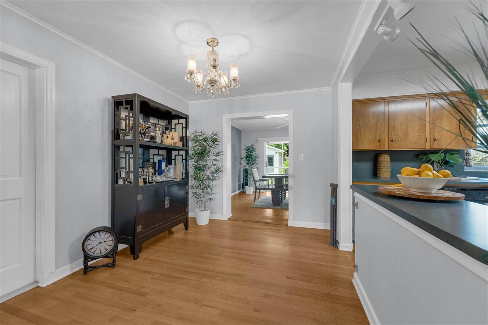 Image 8 of 42 For 3019 Clemwood Street