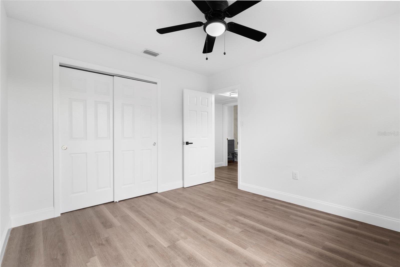 Image 19 of 31 For 9033 3rd Street N