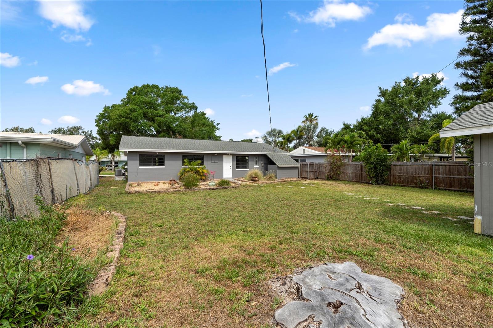 Image 28 of 31 For 9033 3rd Street N