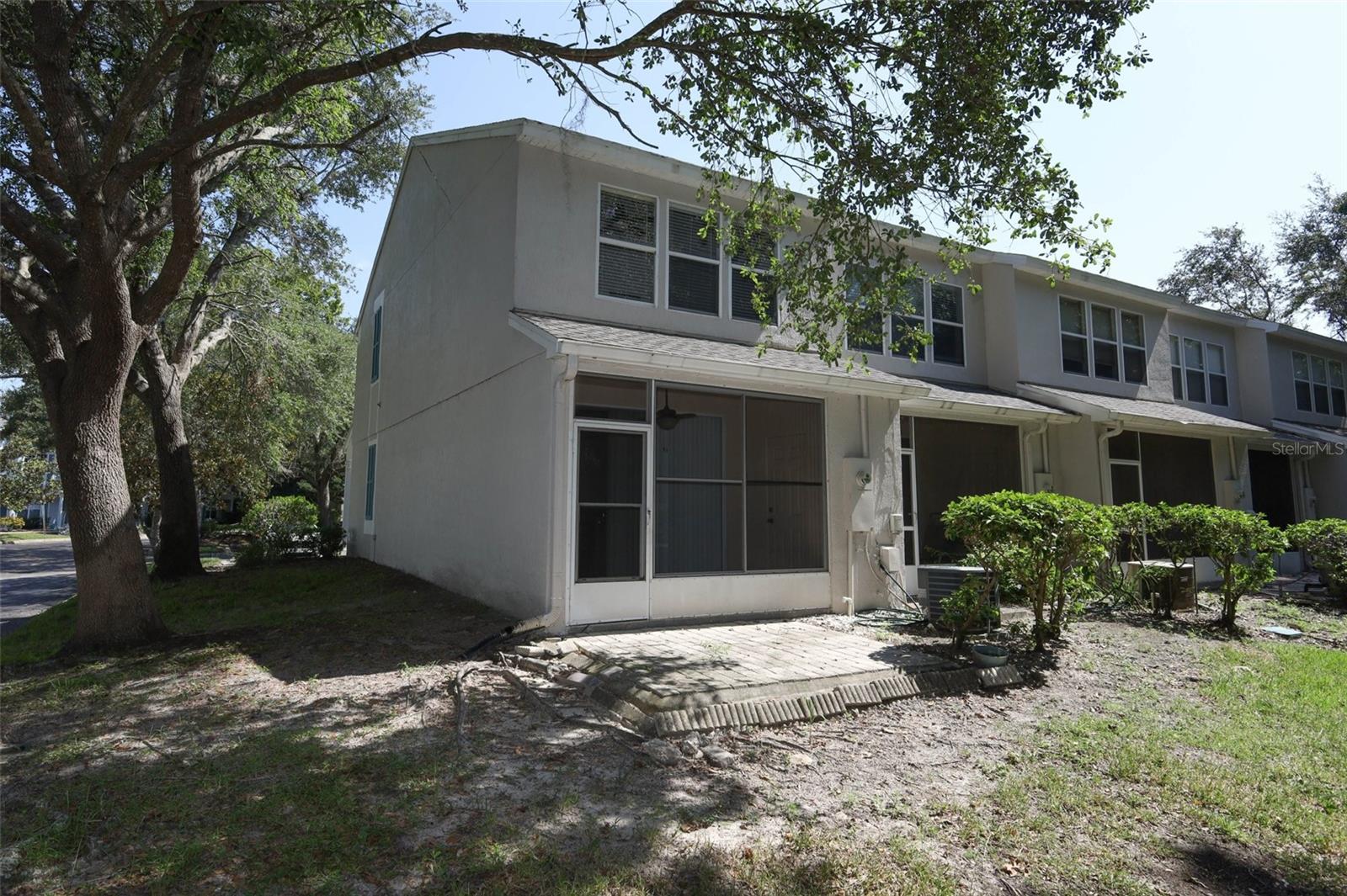 Image 31 of 45 For 915 Vineland Place