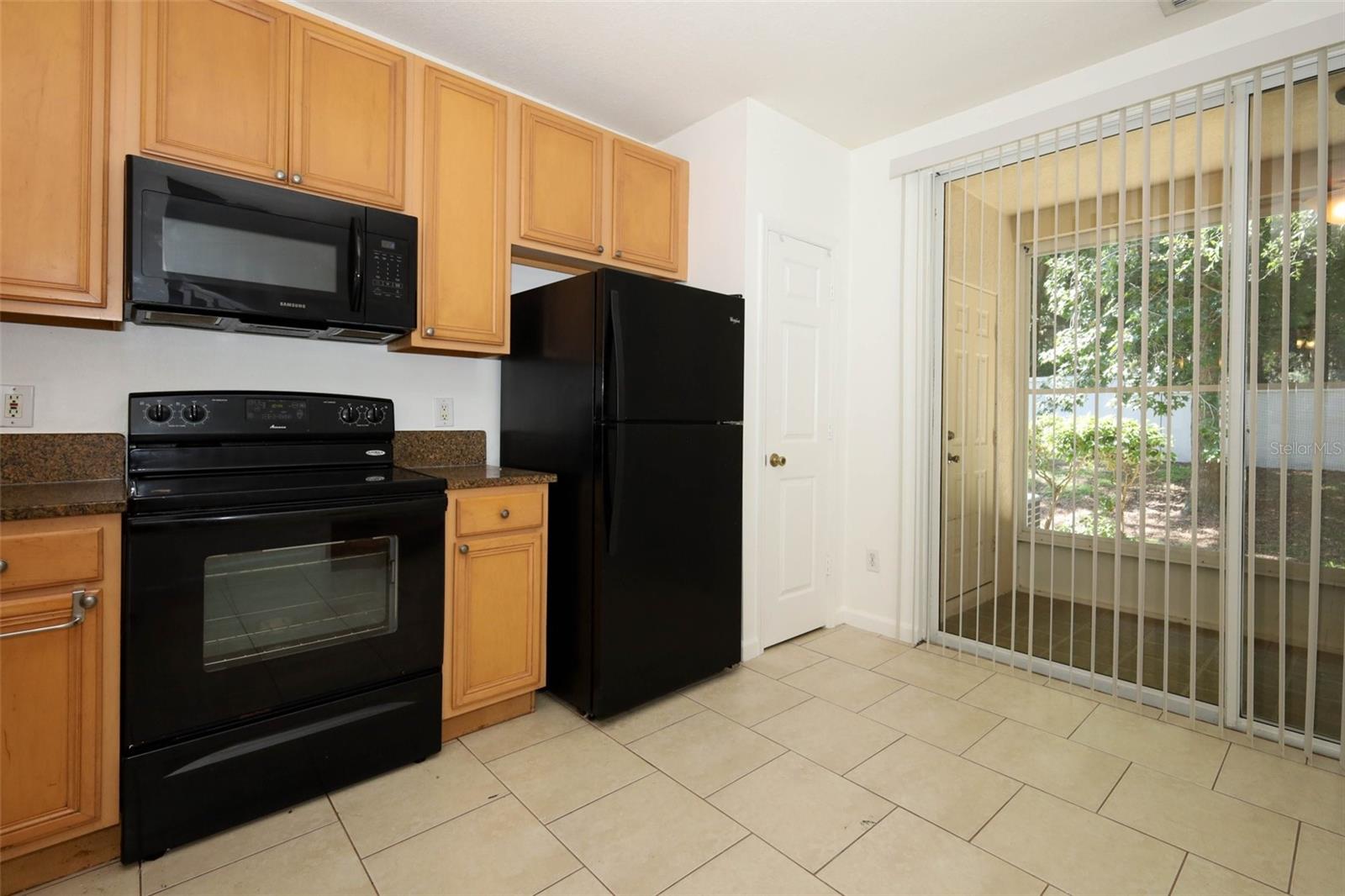 Image 8 of 45 For 915 Vineland Place