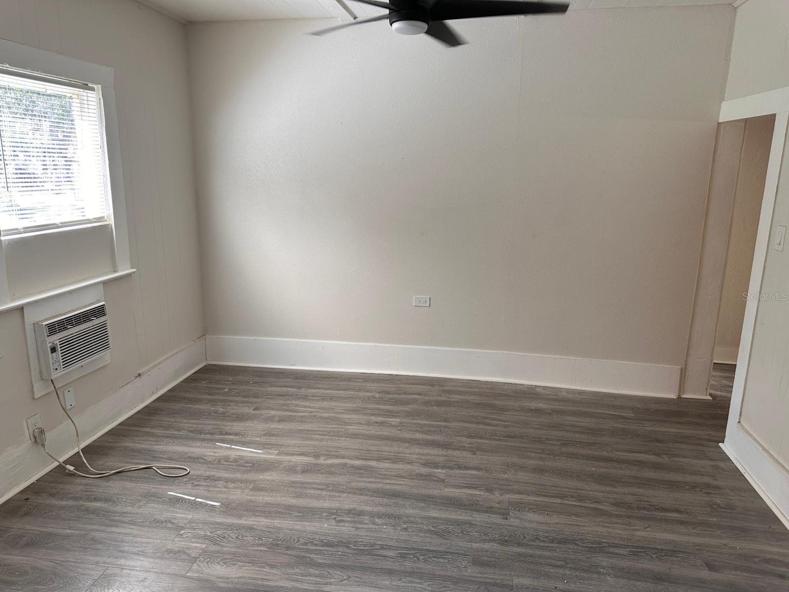 Image 8 of 9 For 829 3rd Street A