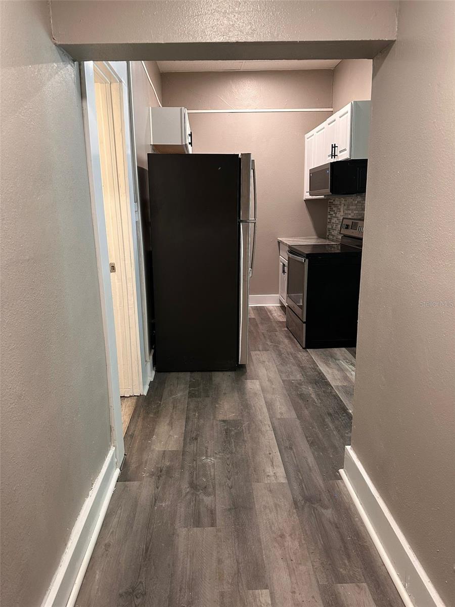 Image 2 of 7 For 829 3rd Street B