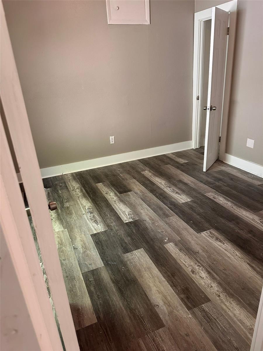 Image 6 of 7 For 829 3rd Street B
