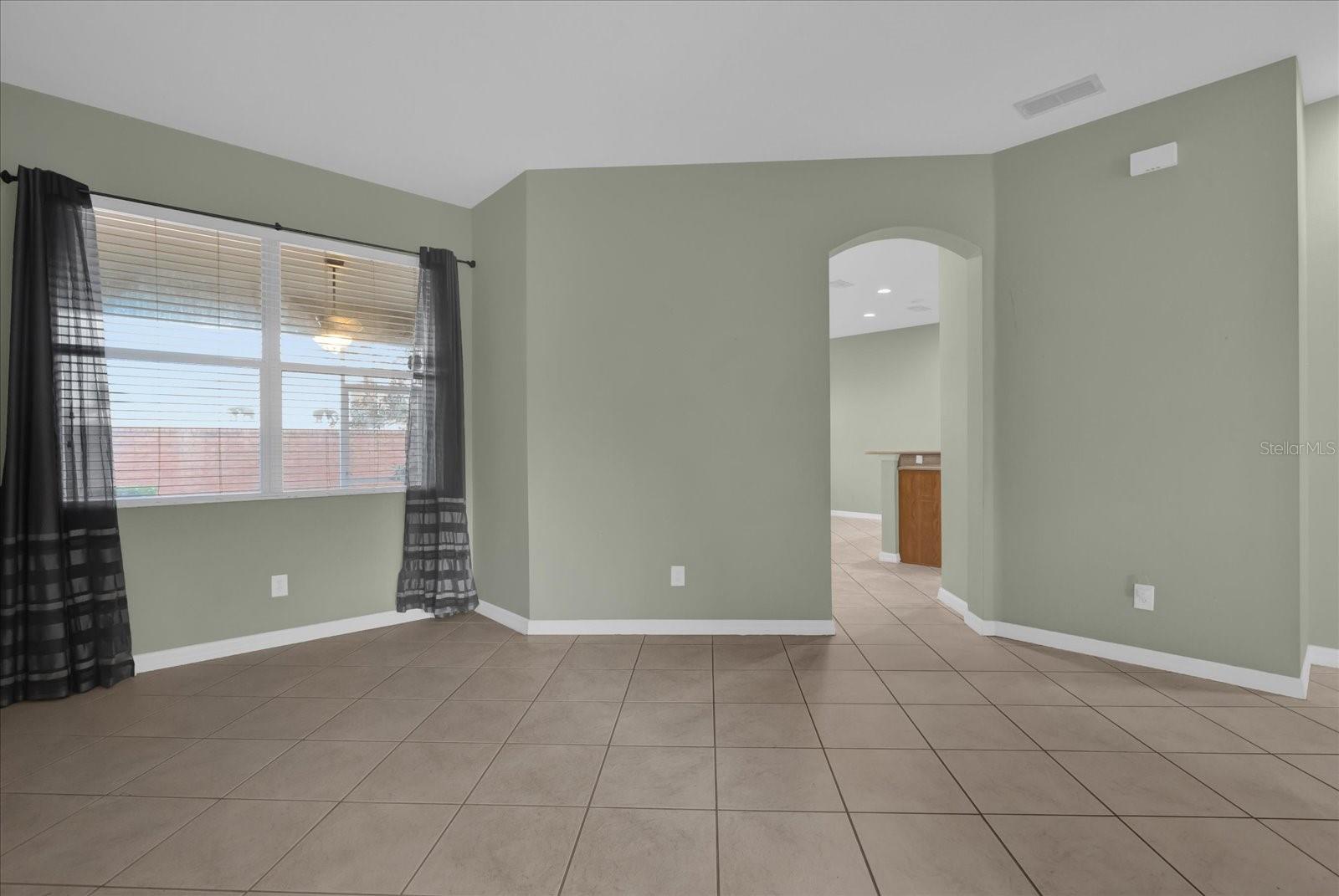 Image 11 of 33 For 585 Cruz Bay Circle