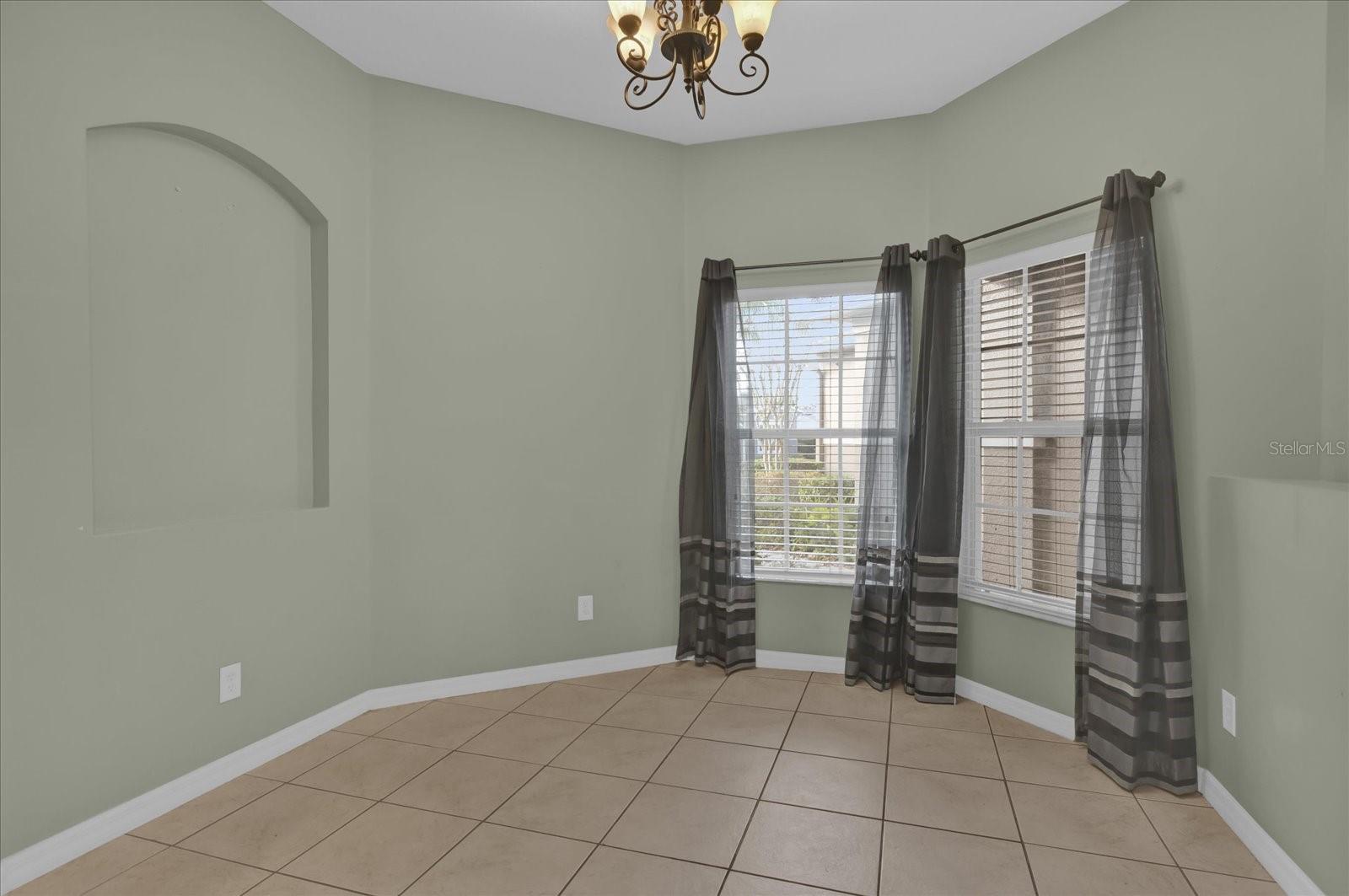 Image 14 of 33 For 585 Cruz Bay Circle