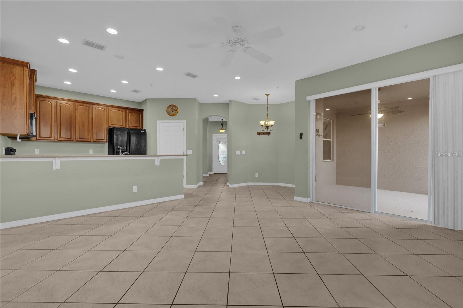 Image 7 of 33 For 585 Cruz Bay Circle