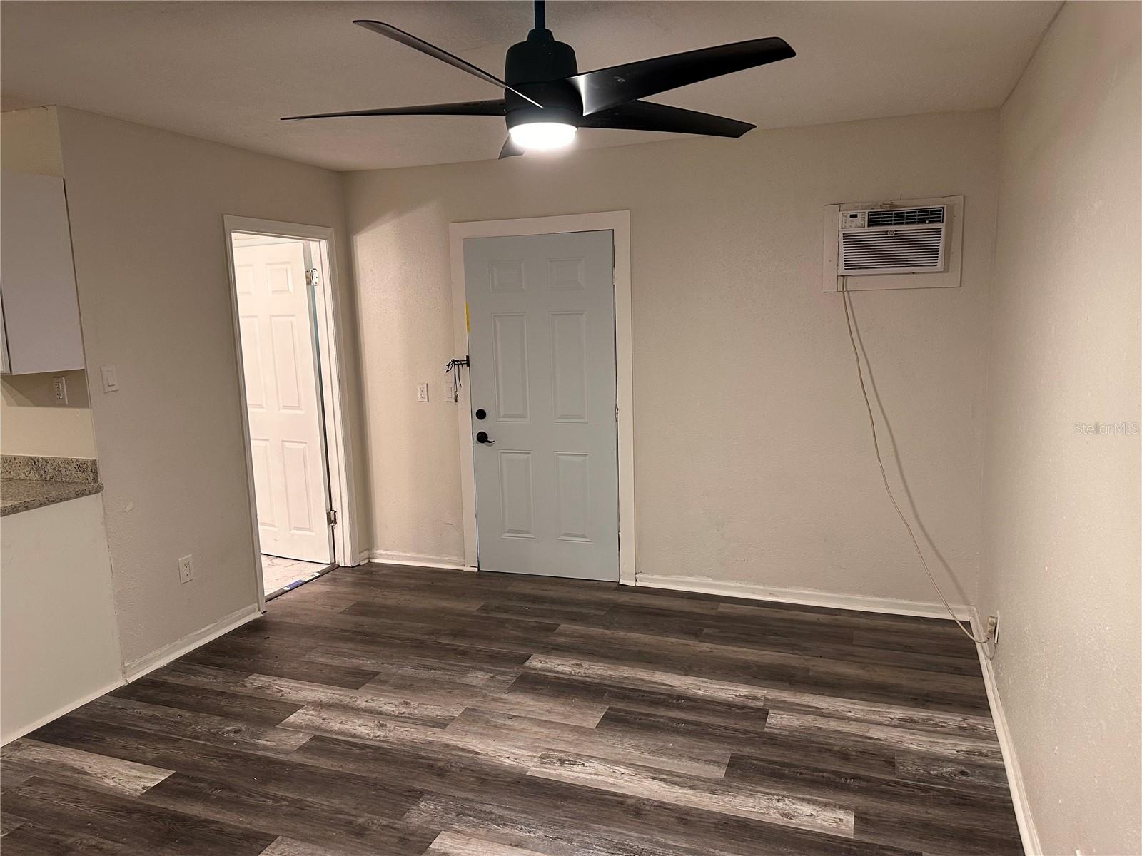 Image 5 of 8 For 829 3rd Street C