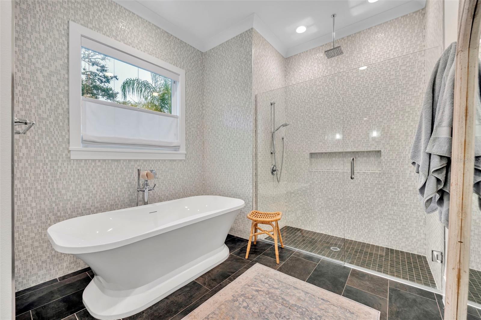 Image 30 of 64 For 1752 Chestnut Avenue