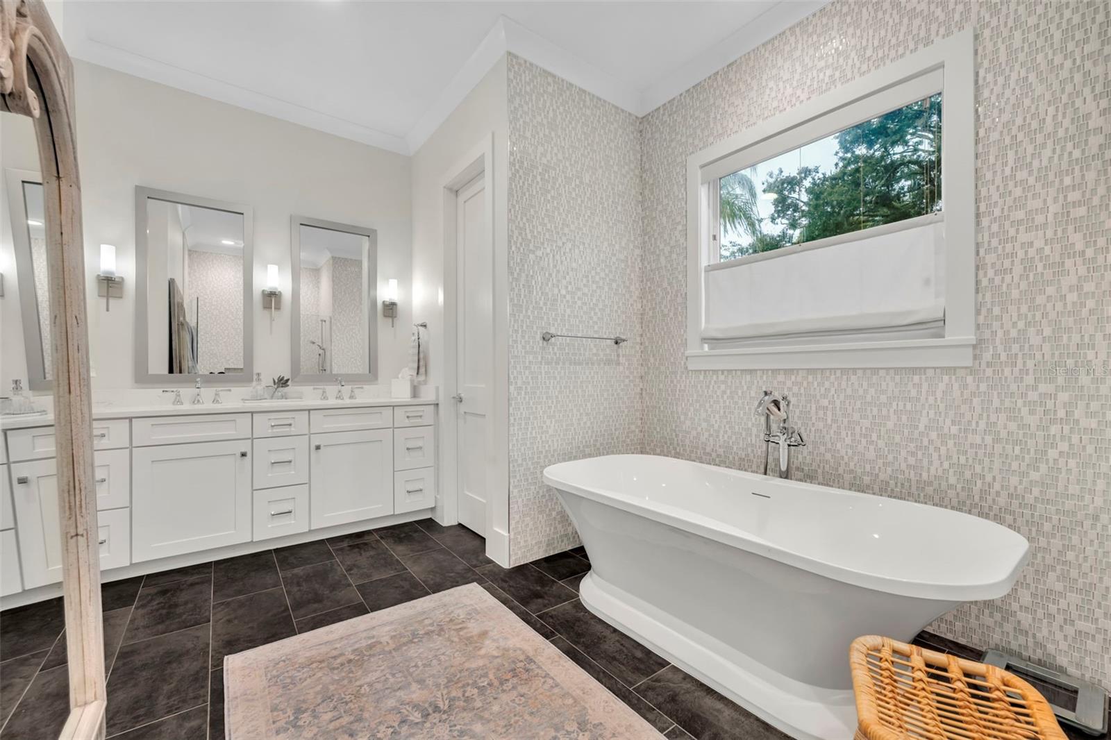 Image 31 of 64 For 1752 Chestnut Avenue