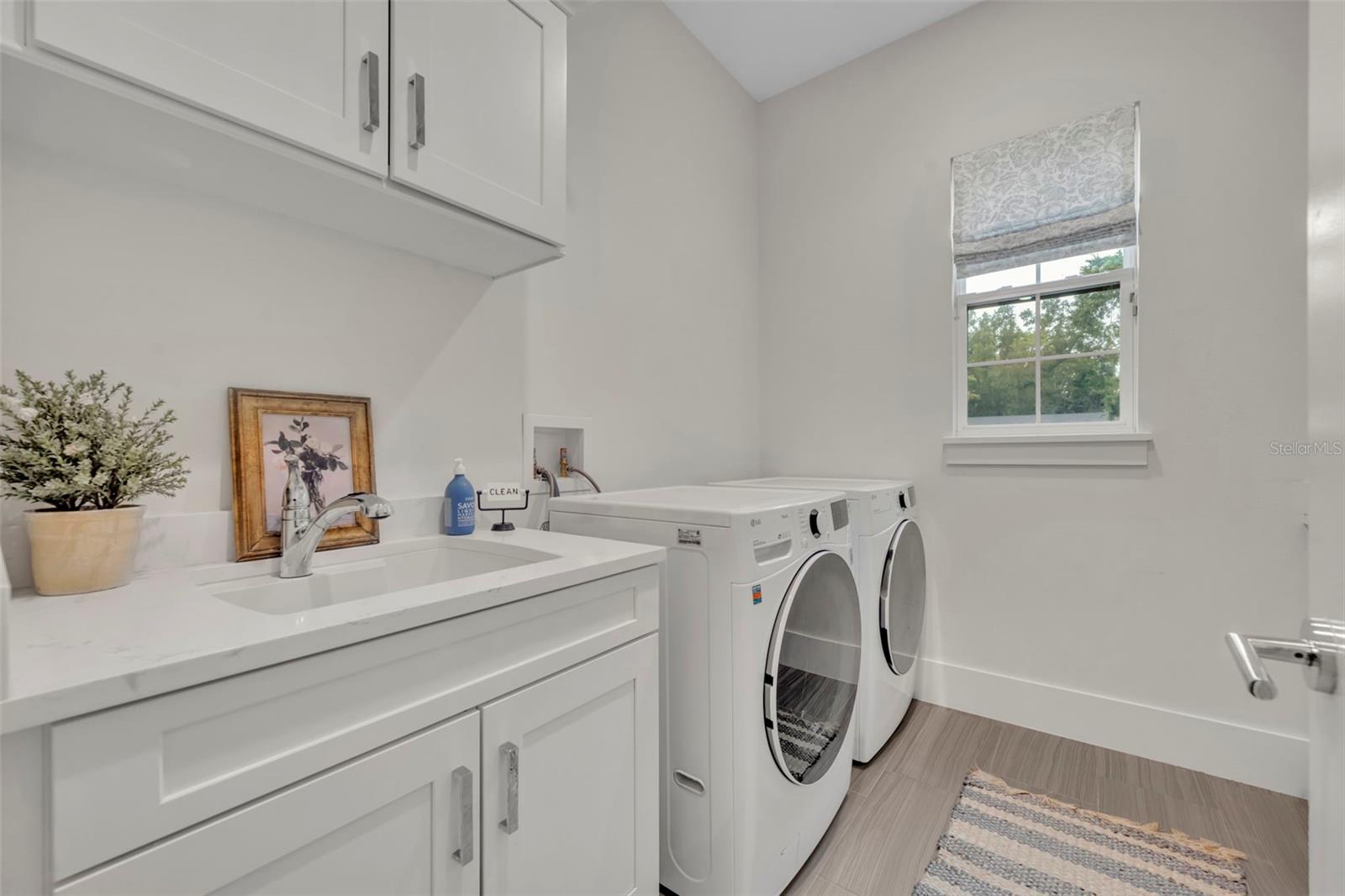 Image 47 of 64 For 1752 Chestnut Avenue