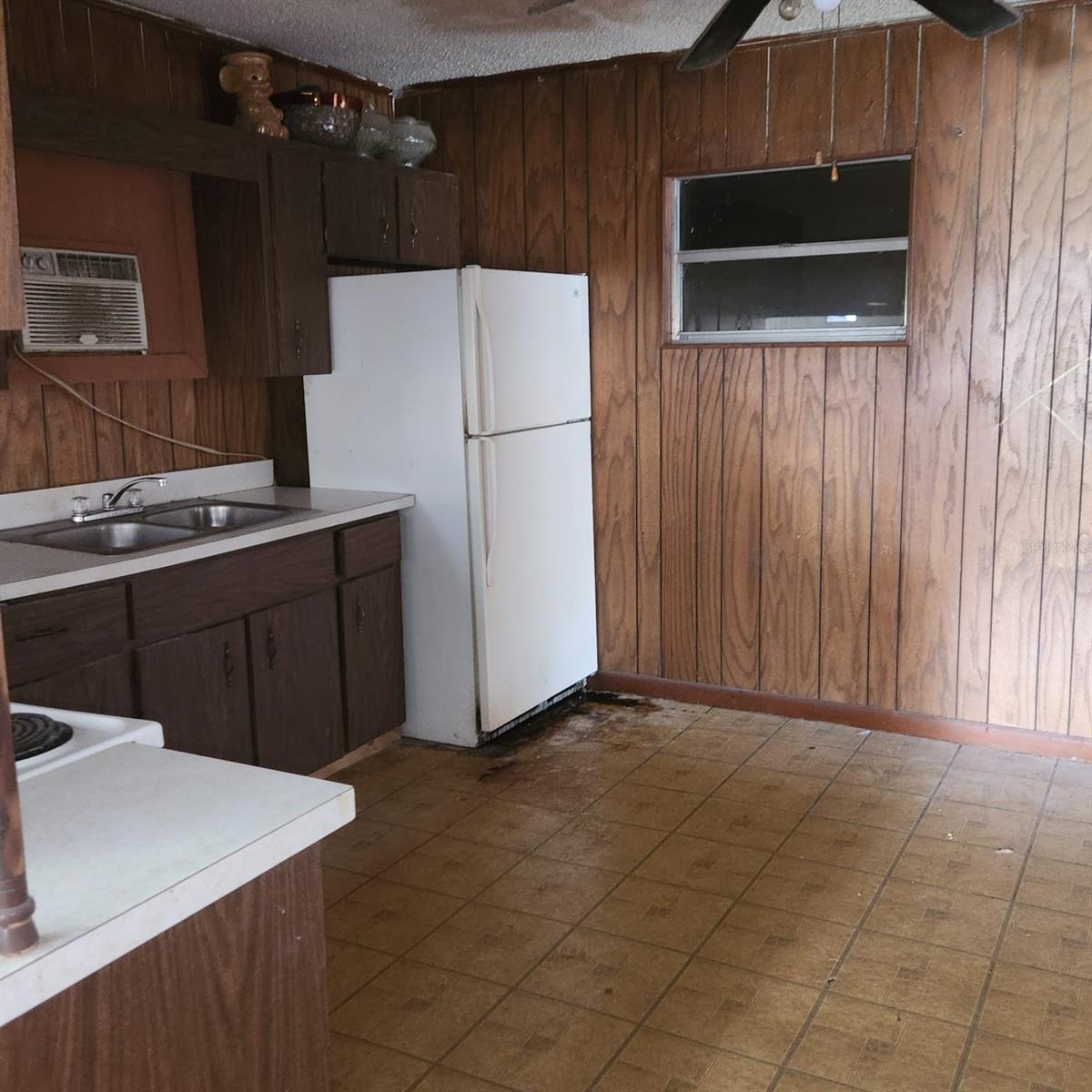 Image 13 of 37 For 1601 Crooms Avenue