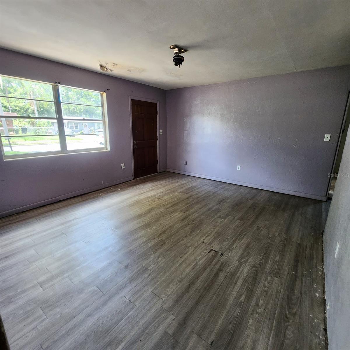 Image 20 of 37 For 1601 Crooms Avenue
