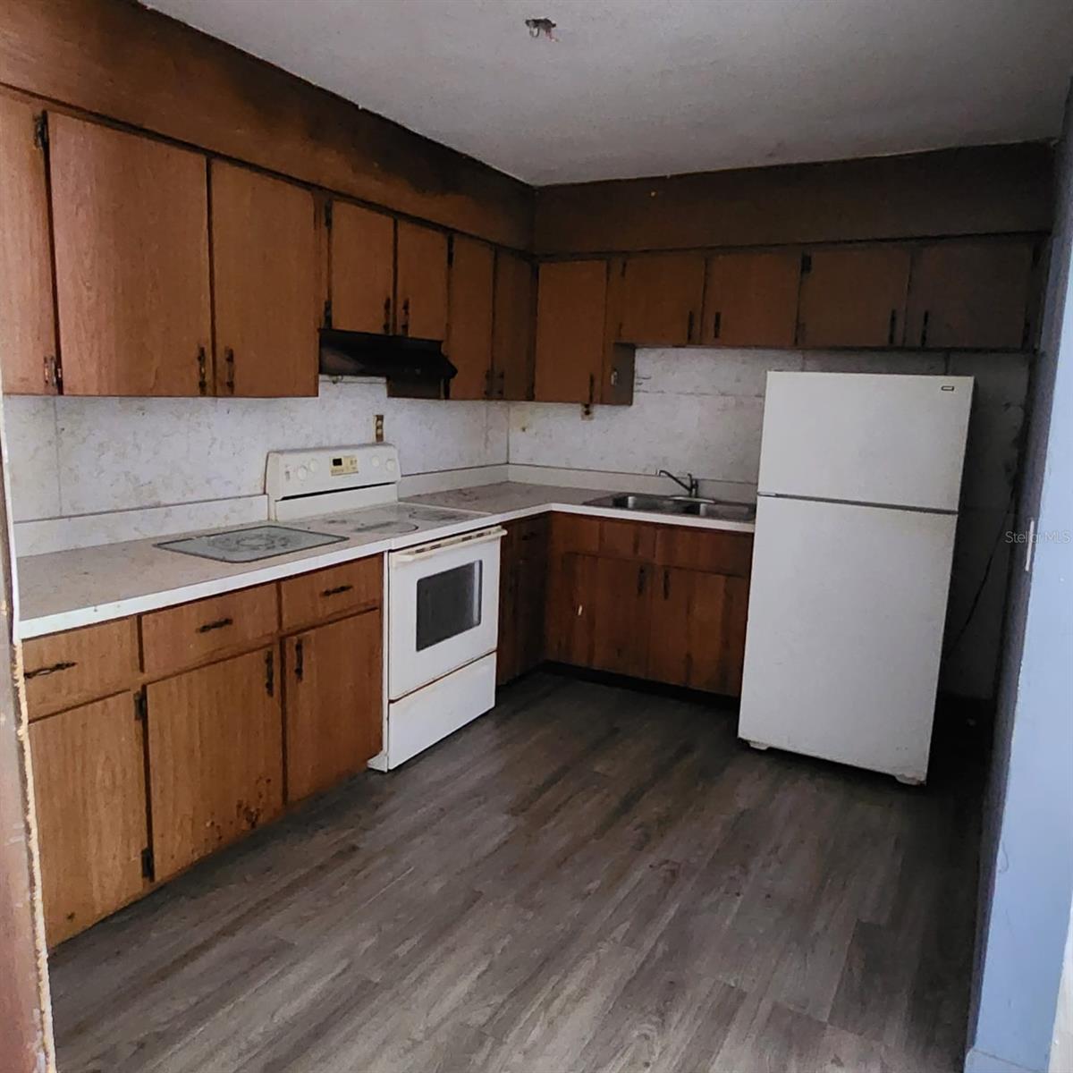 Image 23 of 37 For 1601 Crooms Avenue