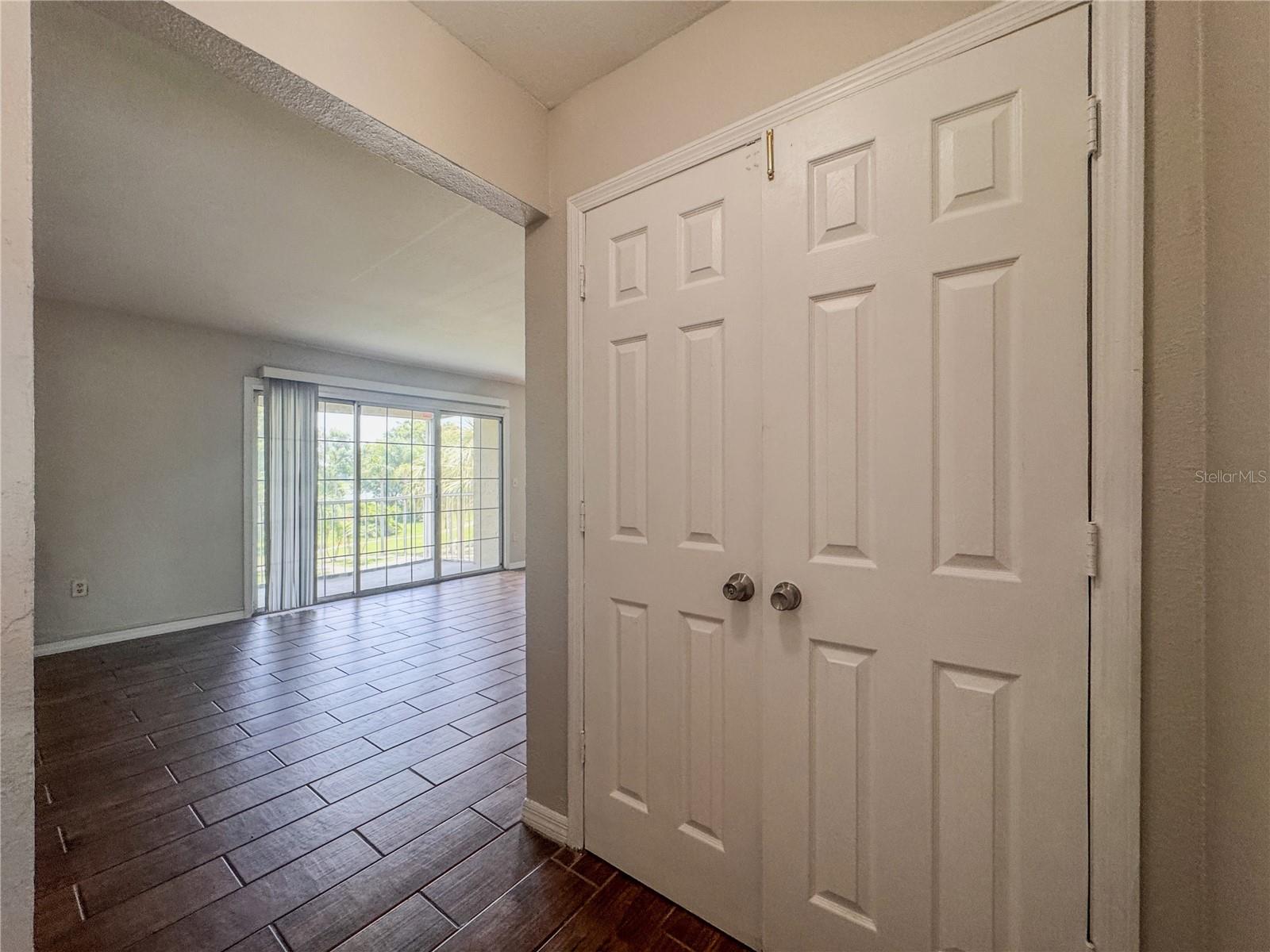 Image 22 of 35 For 4096 Dijon Drive 4096