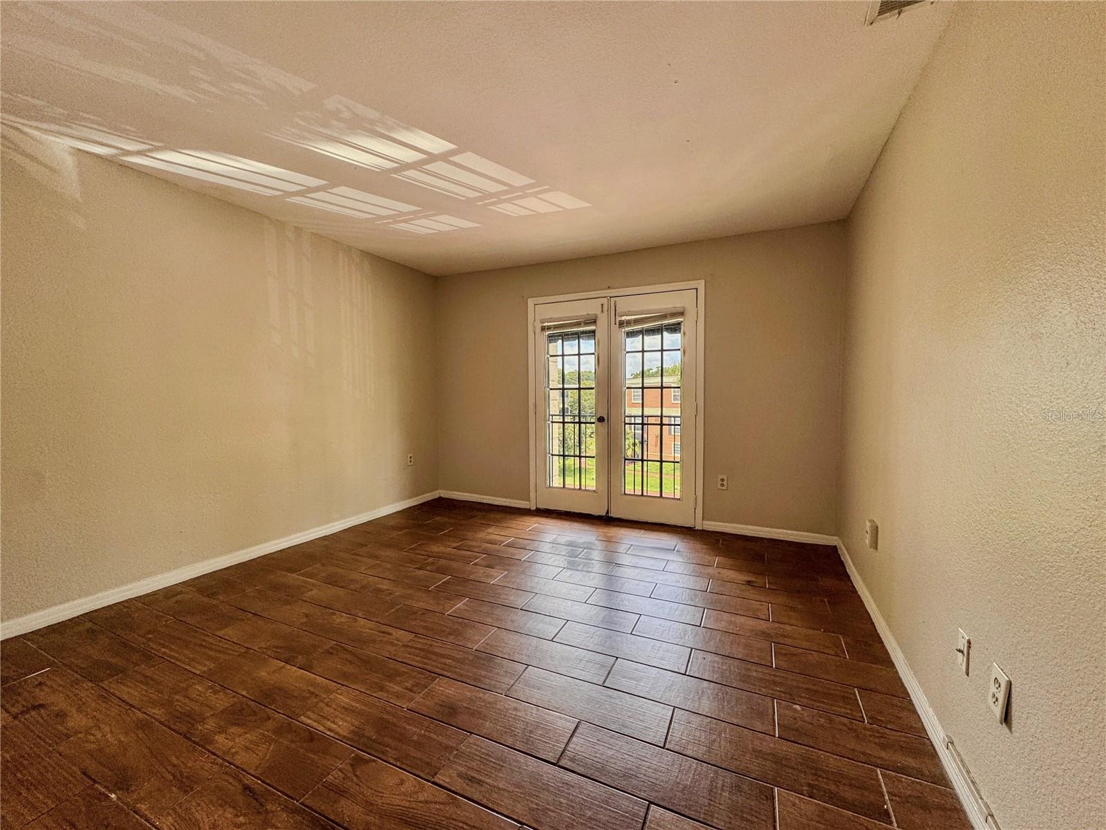 Image 9 of 35 For 4096 Dijon Drive 4096