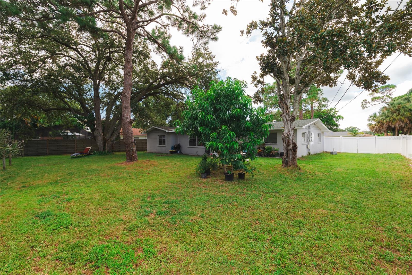 Image 17 of 51 For 1811 49th Street W