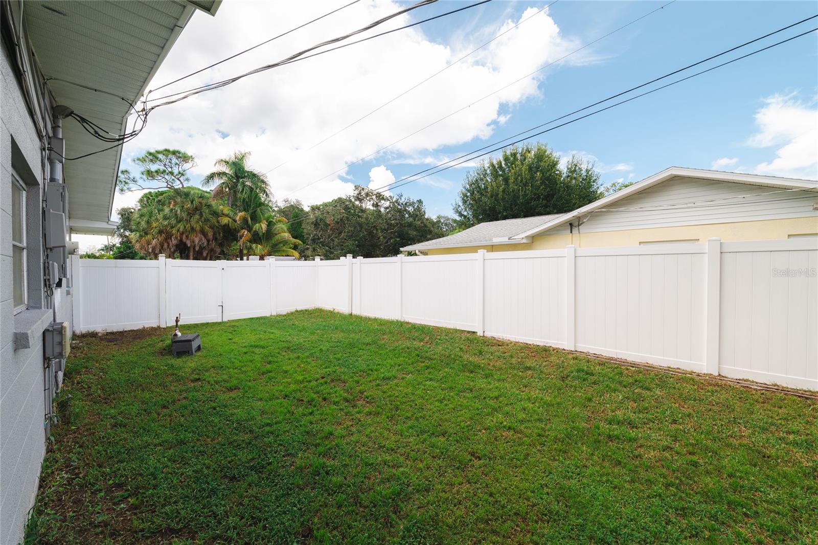 Image 26 of 51 For 1811 49th Street W
