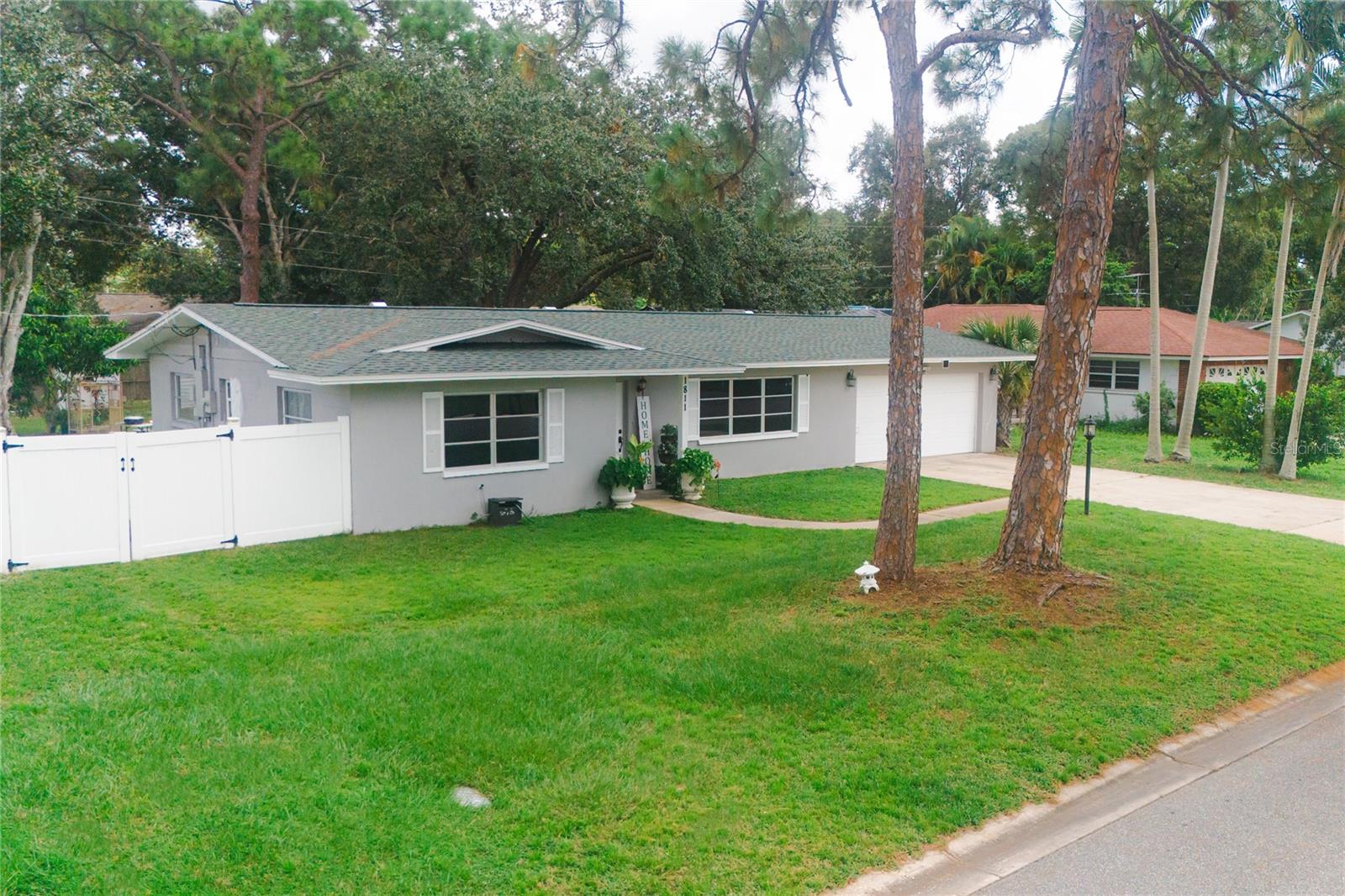 Image 3 of 51 For 1811 49th Street W