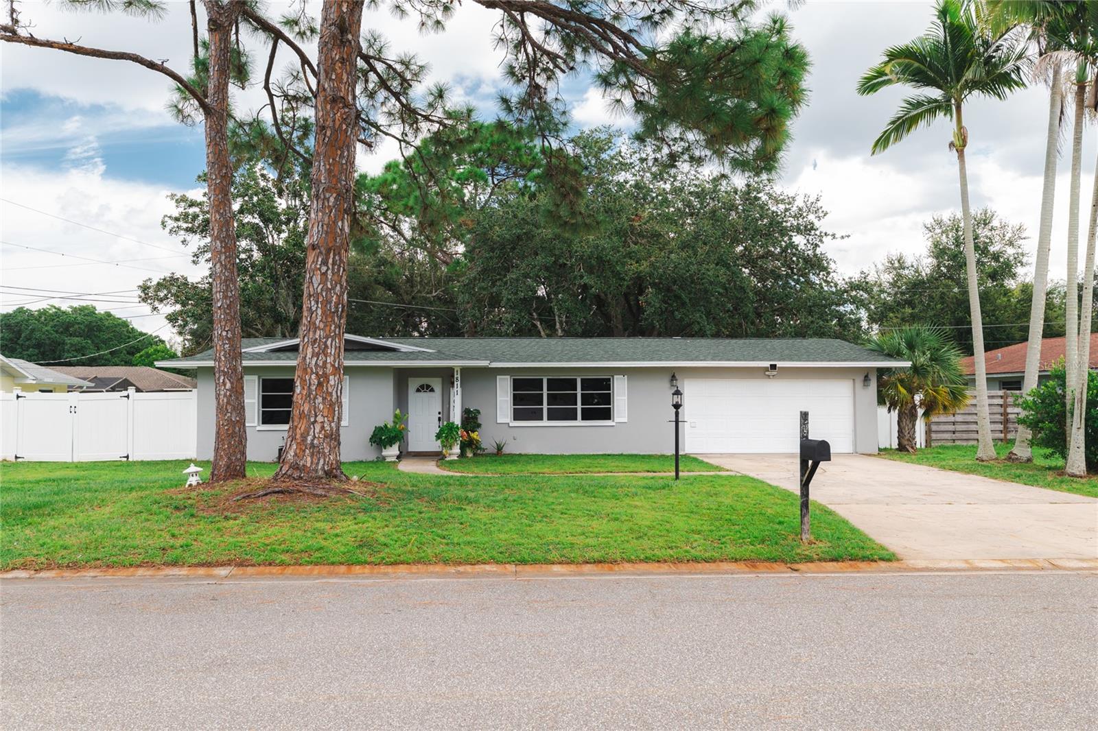 Image 5 of 51 For 1811 49th Street W