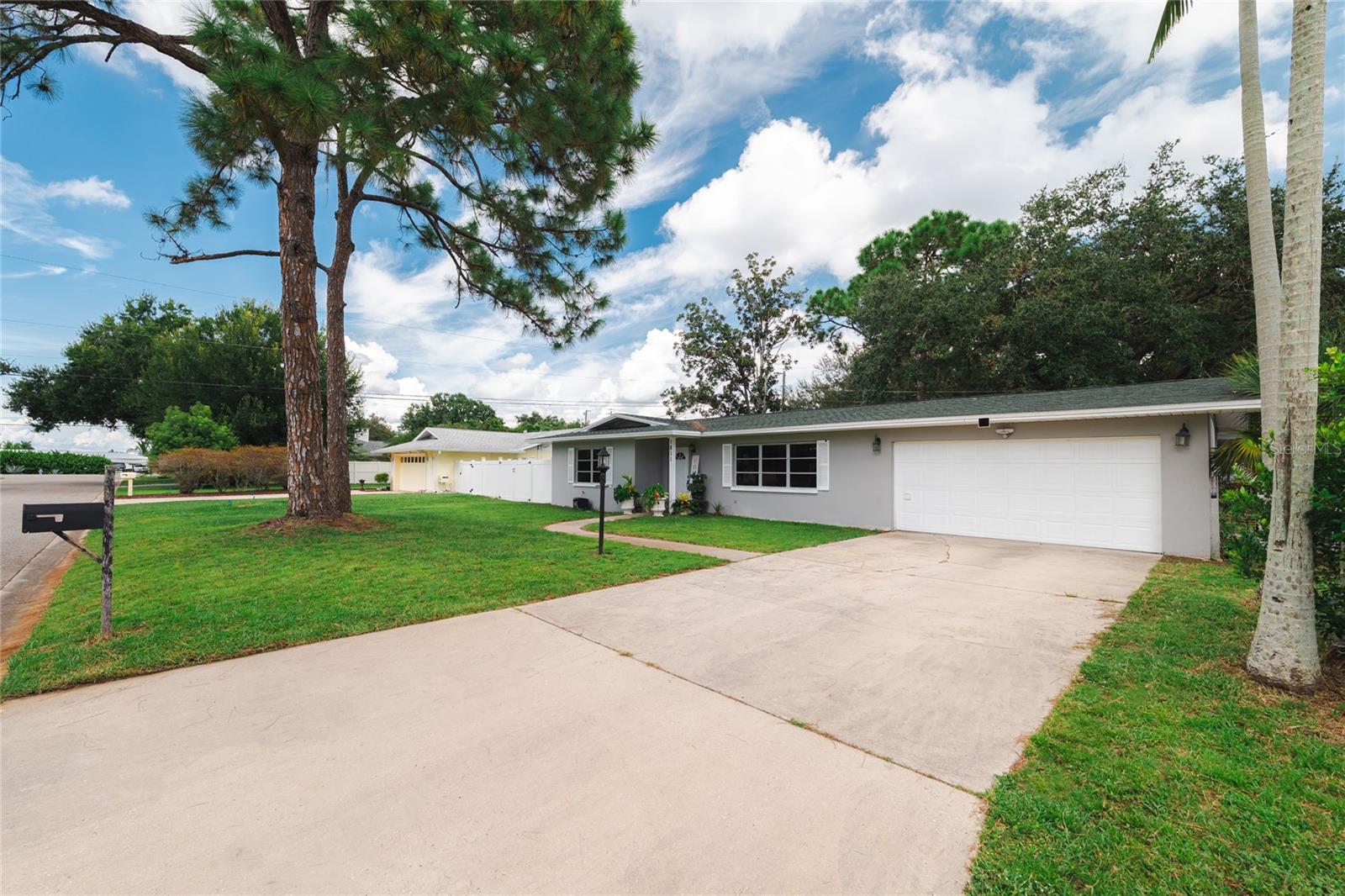 Image 7 of 51 For 1811 49th Street W