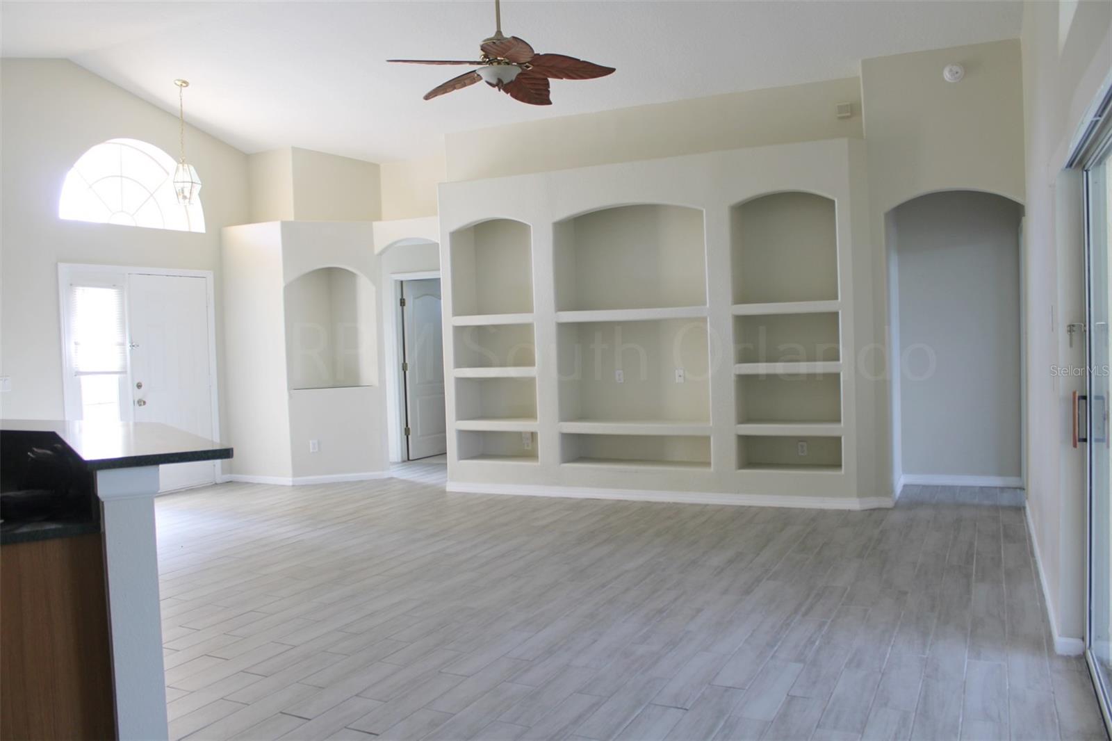 Image 7 of 9 For 15401 Bay Vista Drive