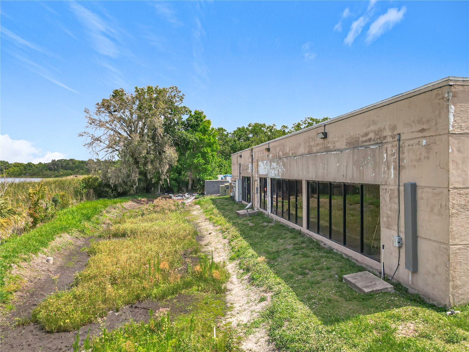 Image 20 of 41 For 576 Semoran Boulevard
