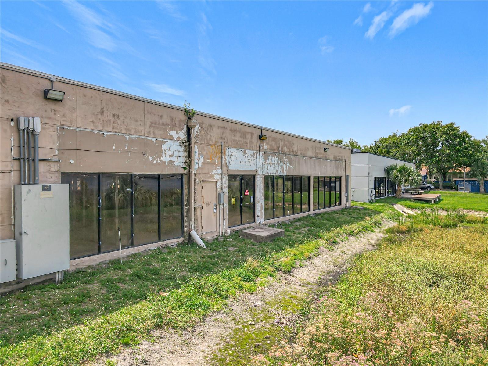 Image 23 of 41 For 576 Semoran Boulevard