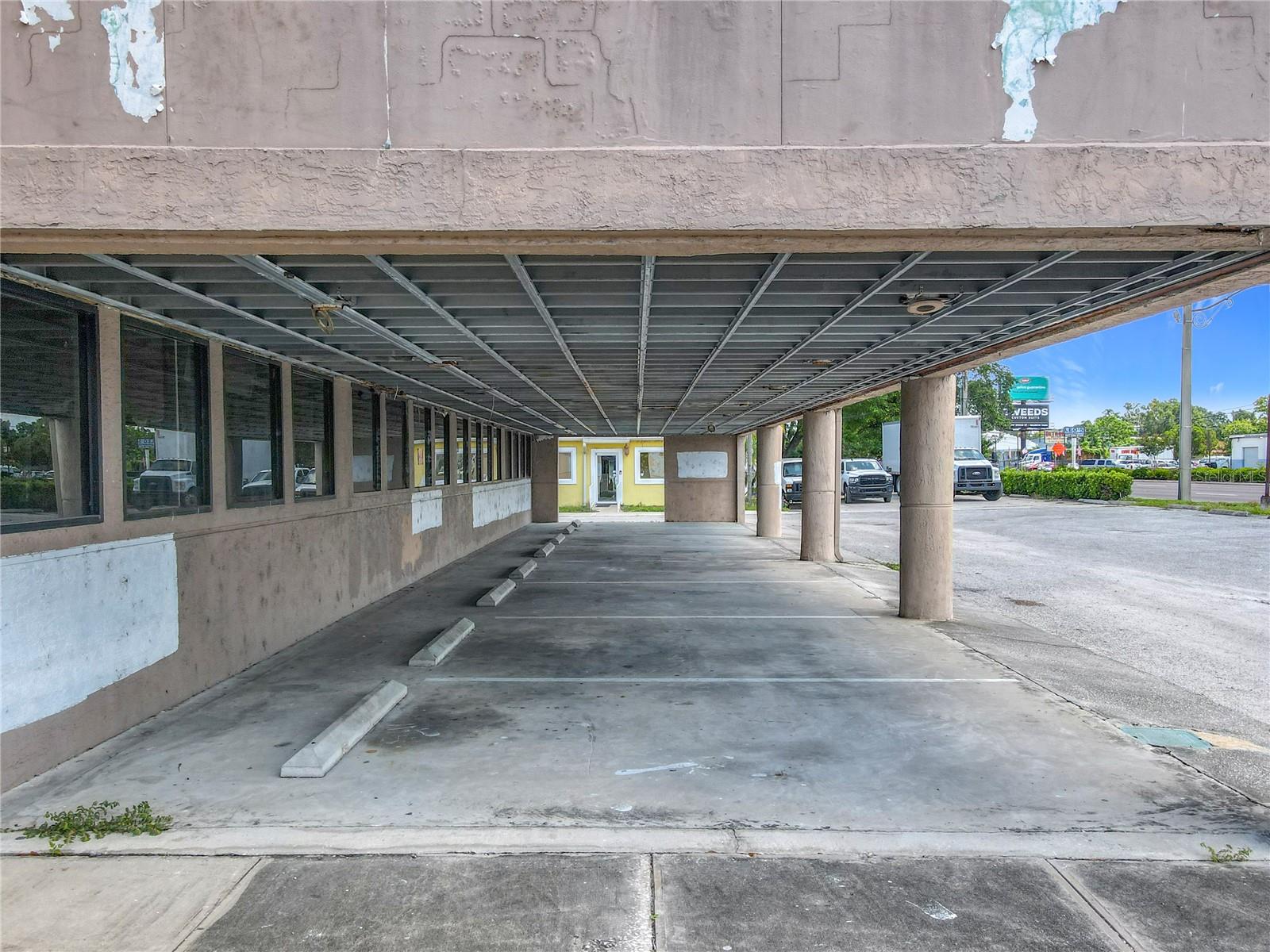 Image 9 of 41 For 576 Semoran Boulevard