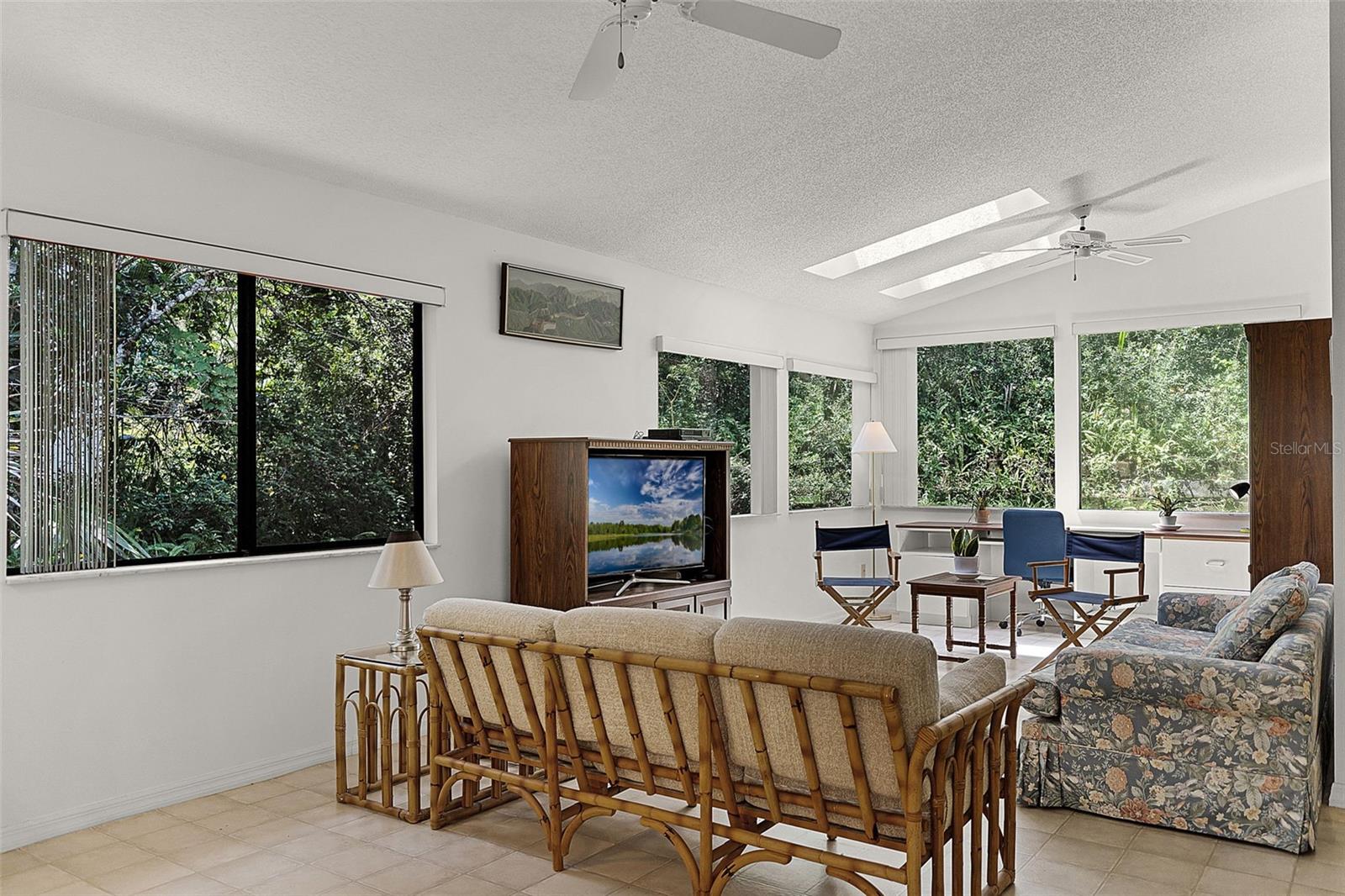 Image 5 of 19 For 4302 Gull Cove
