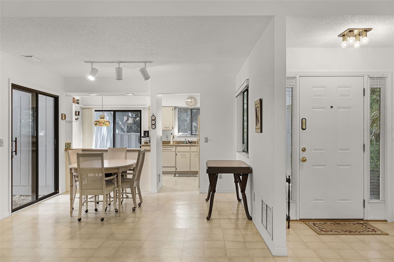Image 6 of 19 For 4302 Gull Cove