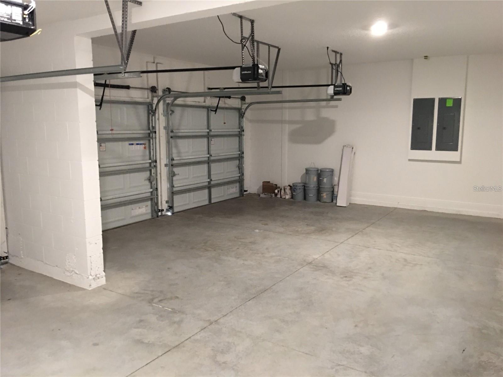 Image 13 of 29 For 9124 Merlon Drive