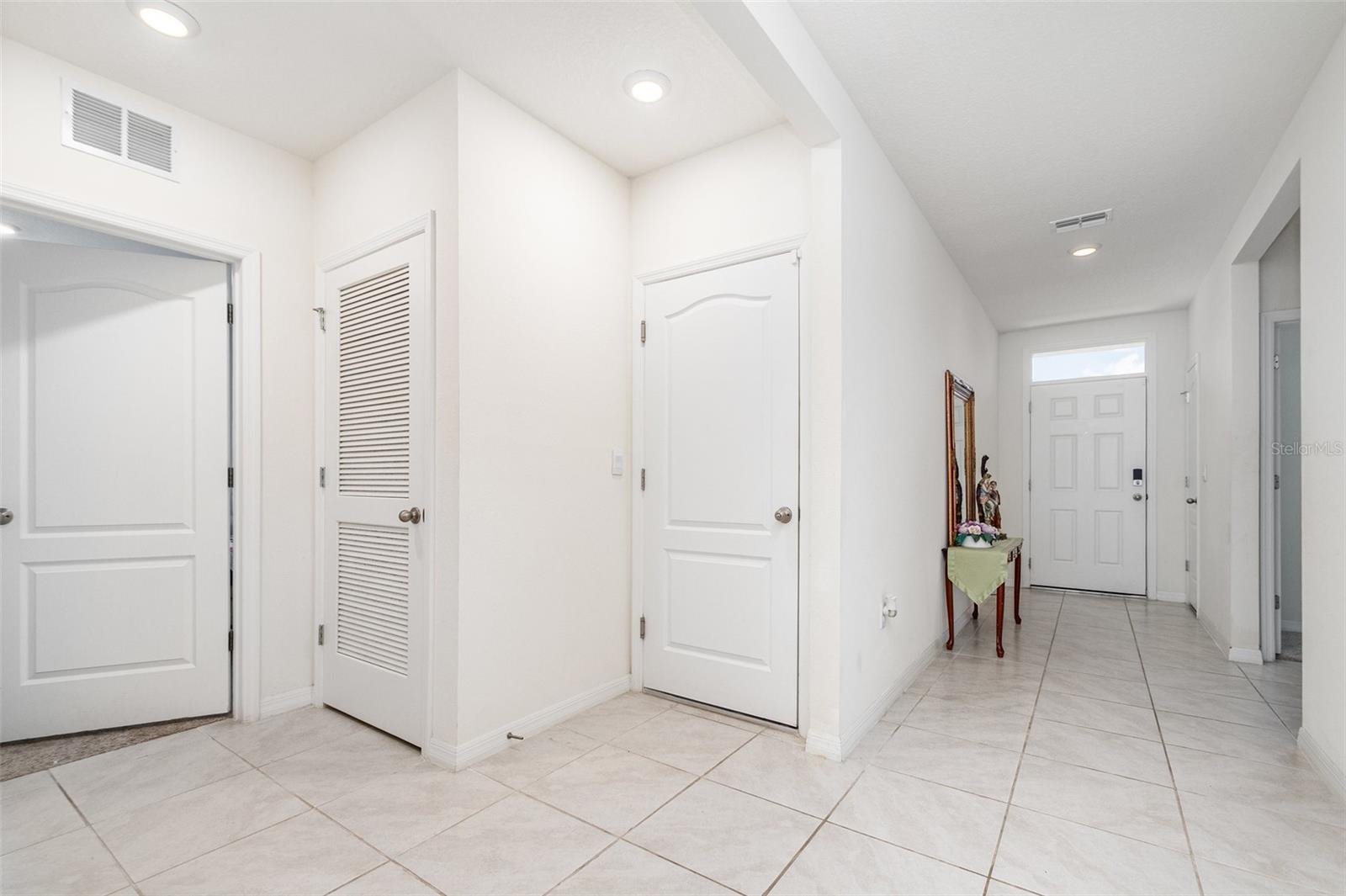 Image 4 of 28 For 9537 Black Walnut Drive